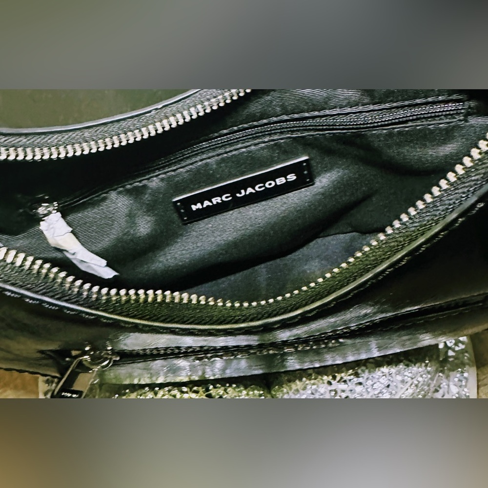 Marc Jacobs Shiny Black Hobo Bag (NWOT)!(#0171) - Picture 5 of 7